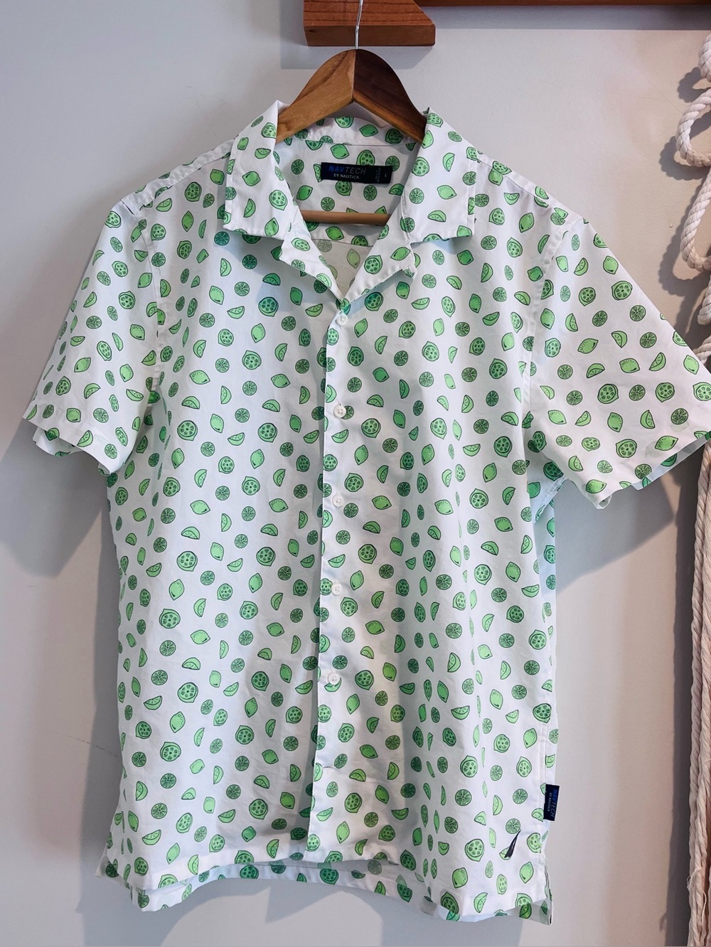 Nautica NavTech Lime Fruit Print Shirt LARGE Short Sleeve Casual Button Up Mens